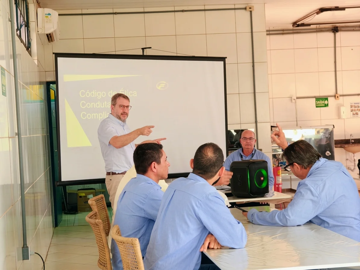 Treinamento de Ética, Conduta e Compliance - Grupo Farias